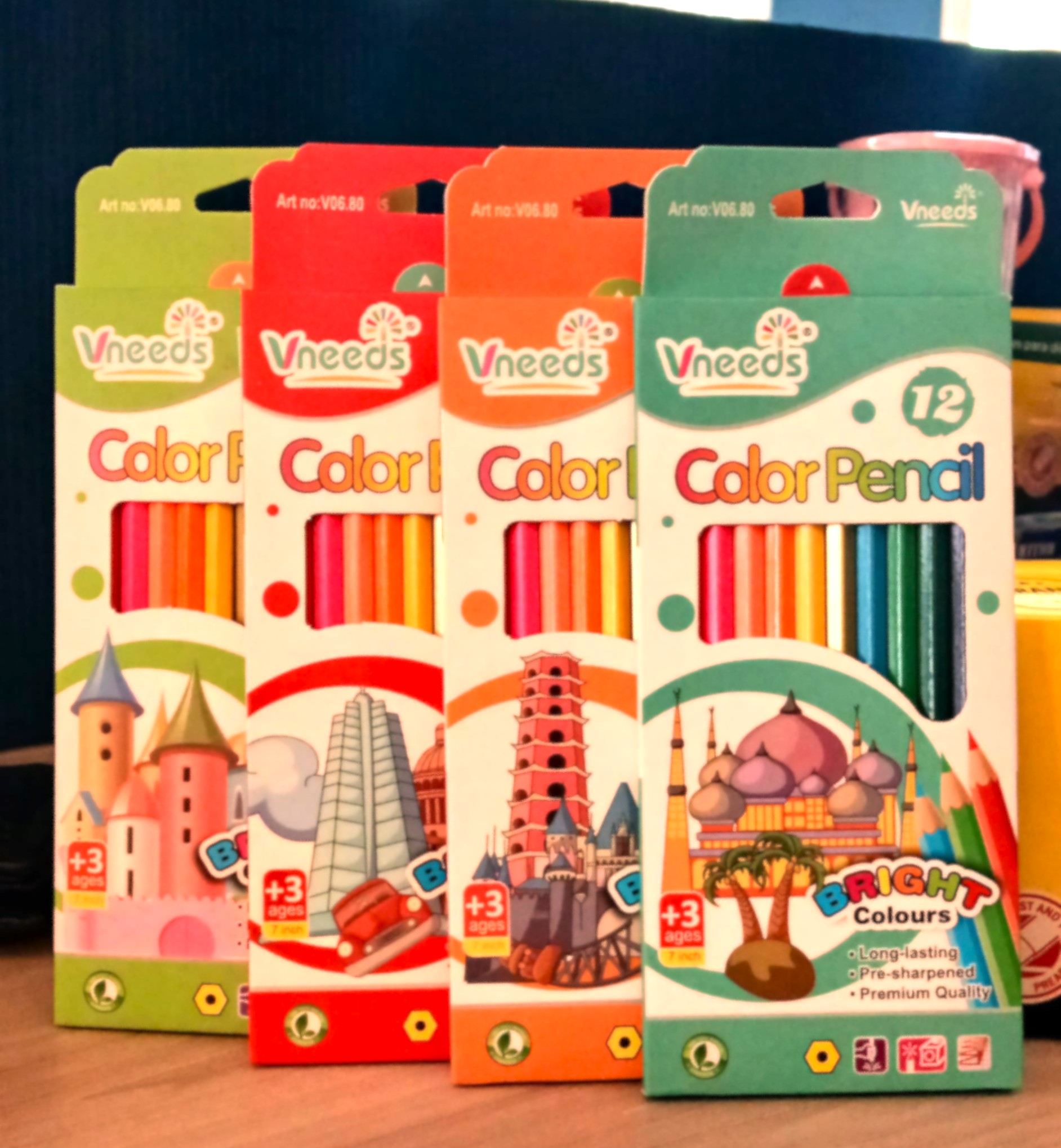 Vneeds 12 Colour Pencils : V06.80